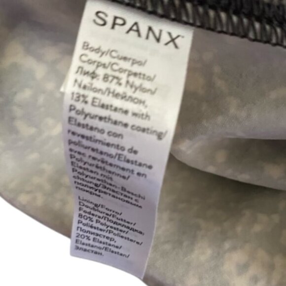 NWT Spanx Faux Leather Snake Shine Leggings Large - Picture 6 of 6